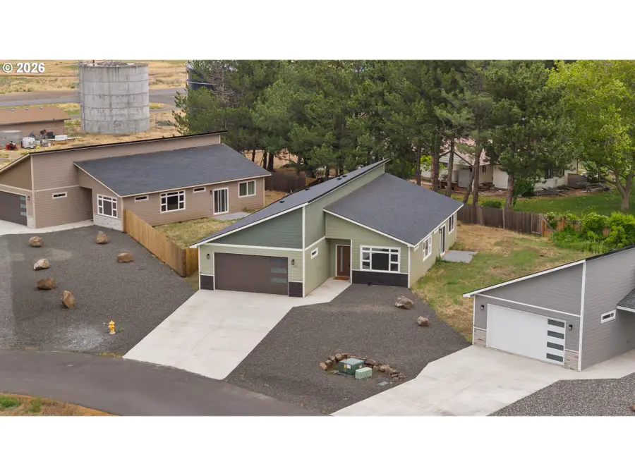 402 Lolly Ln, Dallesport, WA 98617 - #2