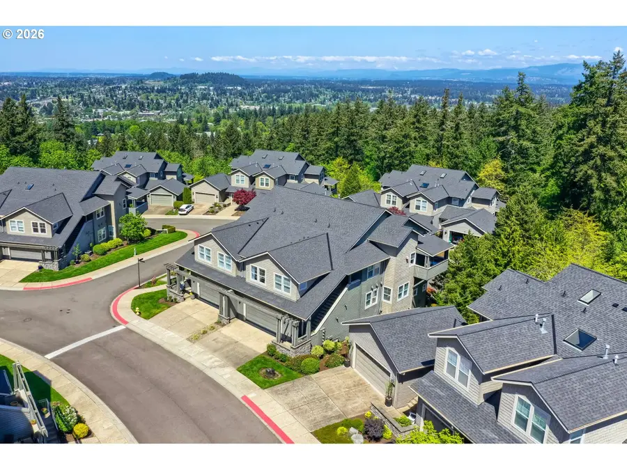 8601 SE Bristol Park Dr, Northwest Clackamas, OR 97086 - #2