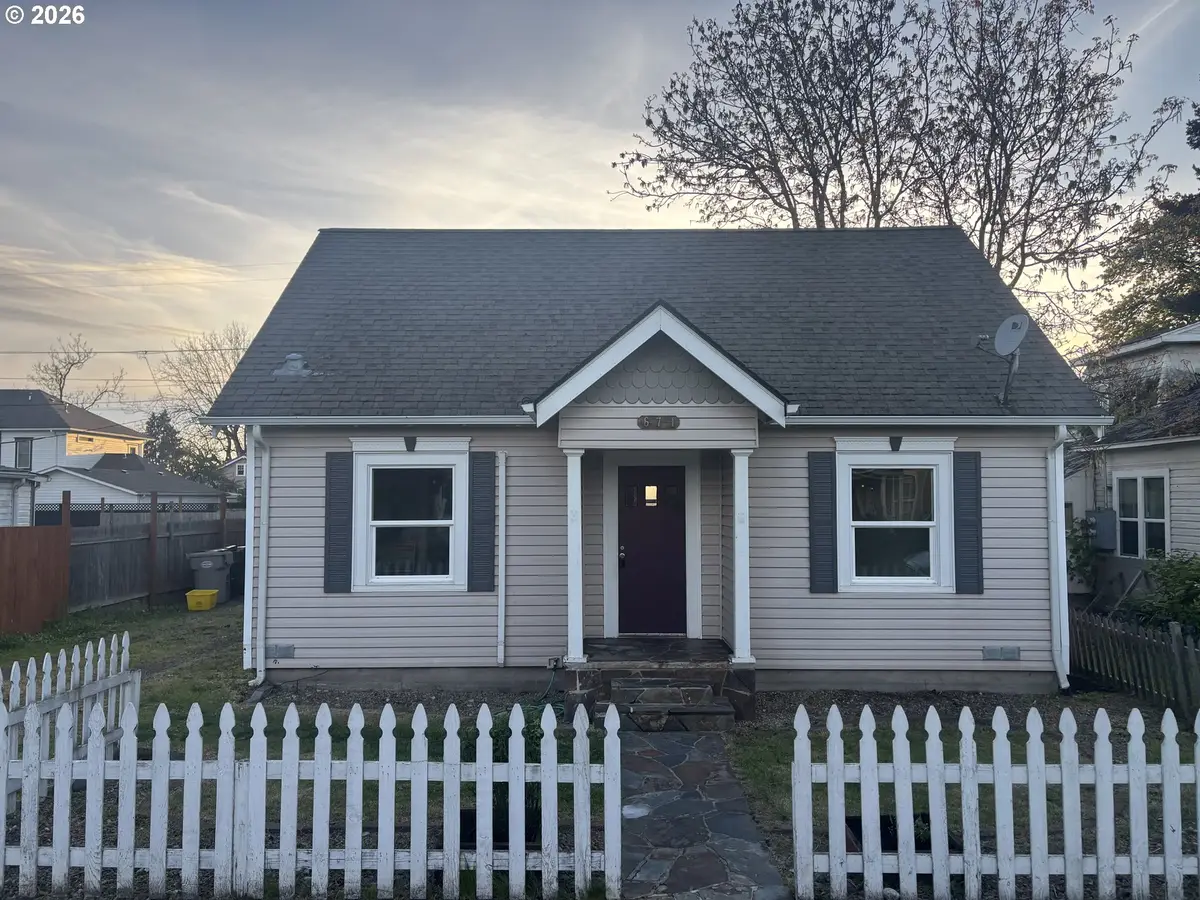 671 Kalmia St, Junction City, OR 97448 - #1