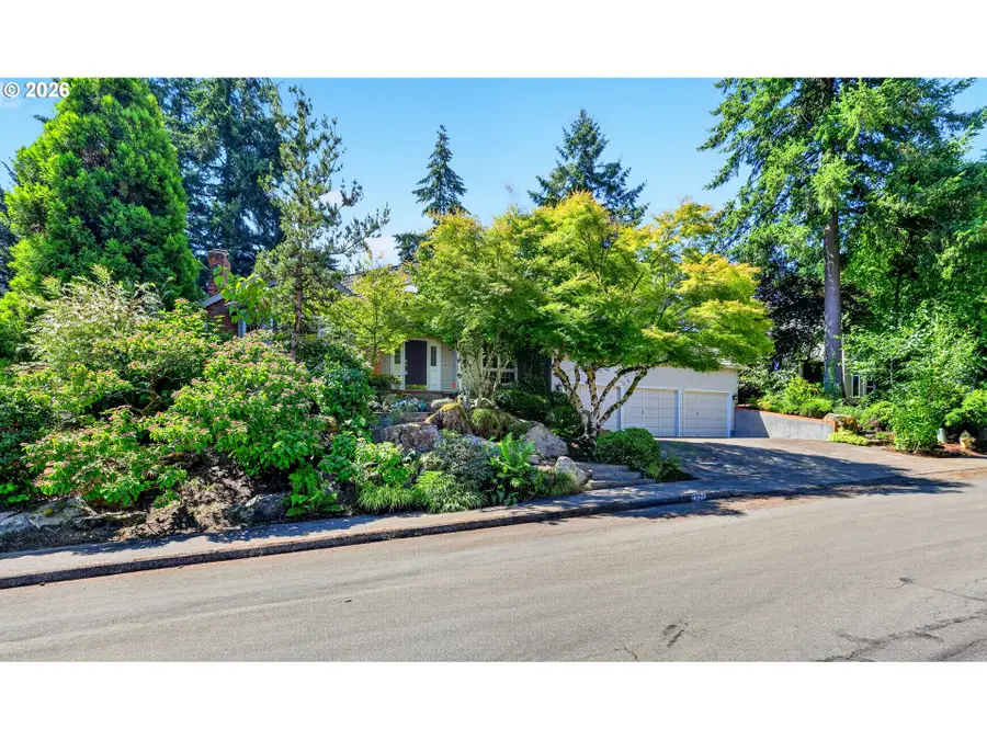 1334 Troon Dr, West Linn, OR 97068 - #2