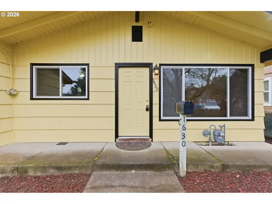 1630 SE 88th Ave, Portland, OR 97216 - #3