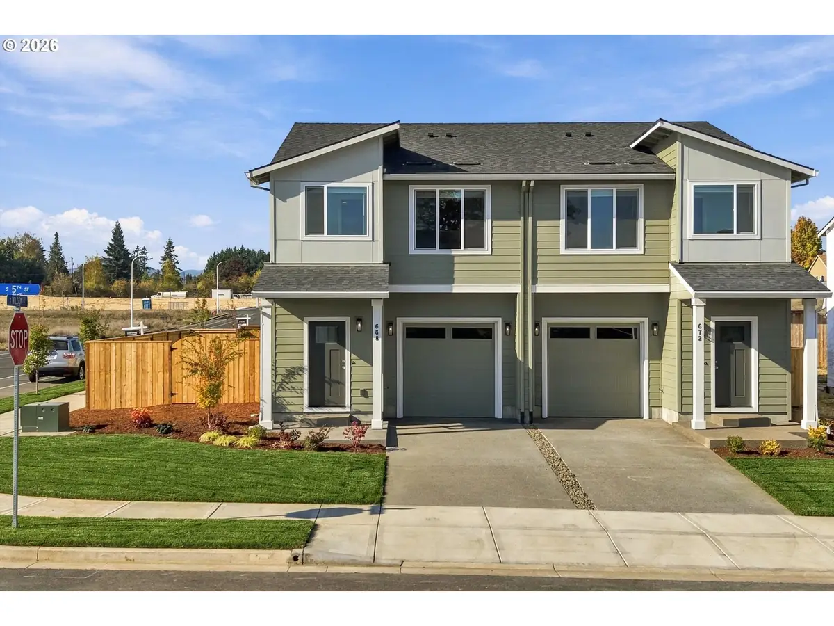 688 5th, Carlton, OR 97111 - #1