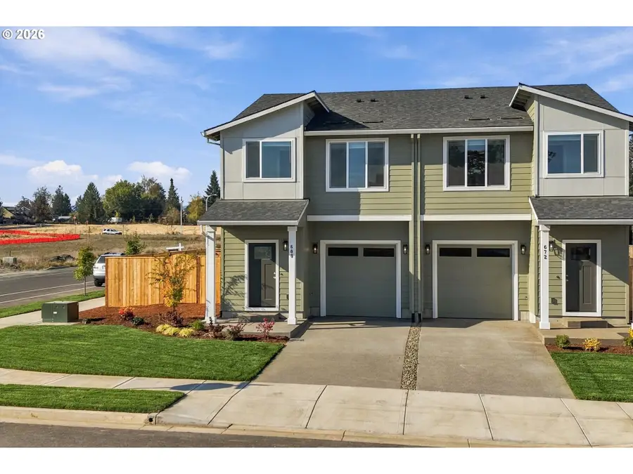 688 5th, Carlton, OR 97111 - #3
