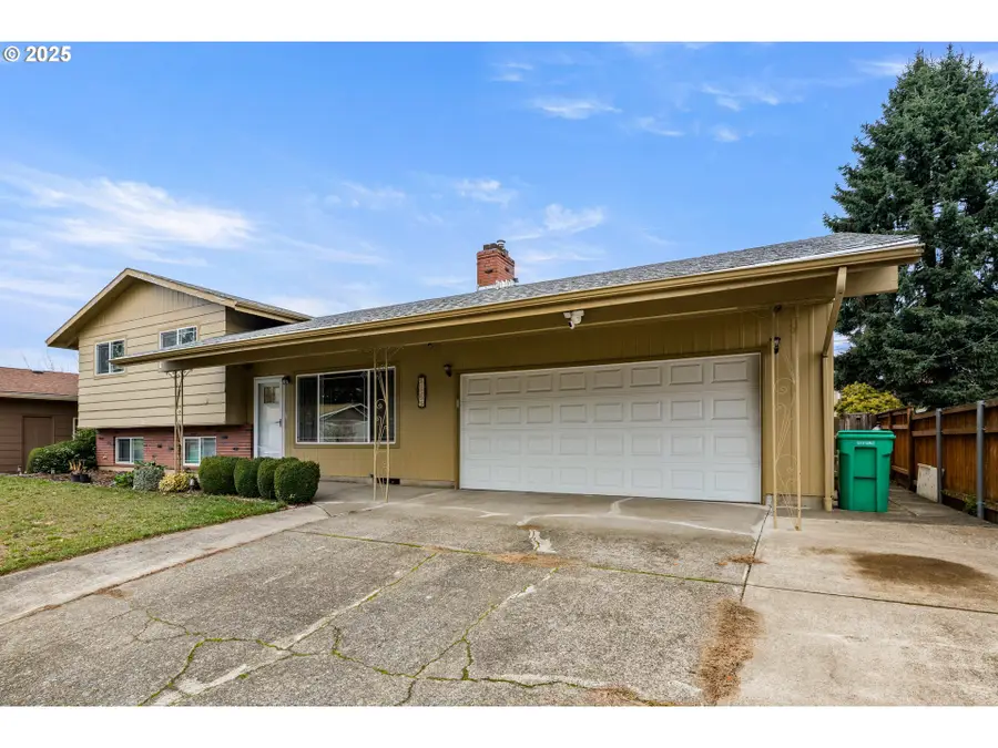 17705 NE Multnomah Dr, Portland, OR 97230 - Image #2
