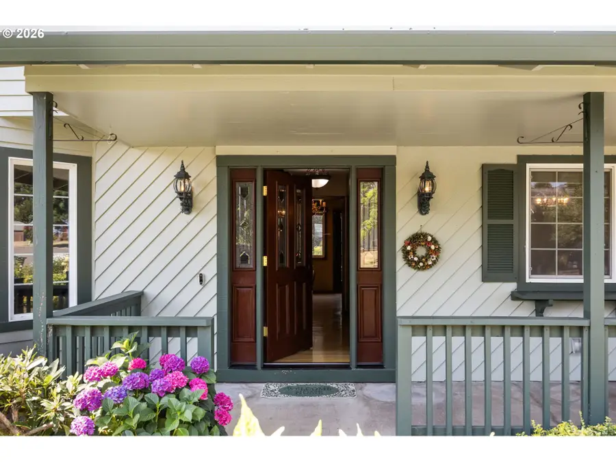 343 NE Hillwood Dr, Hillsboro, OR 97124 - #2