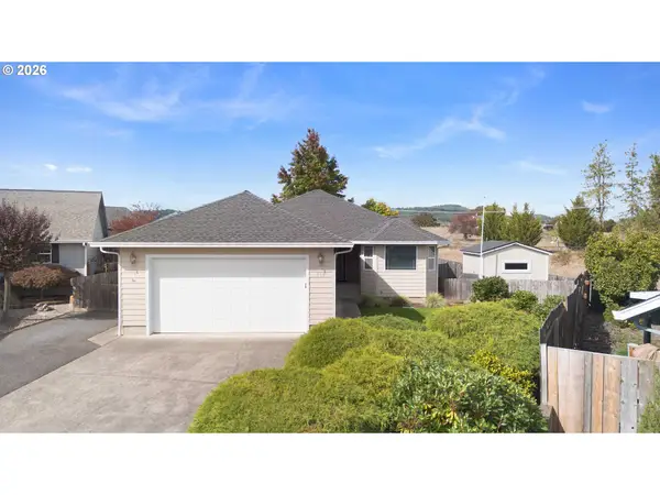 119 Lilly Ct, Sutherlin, OR 97479