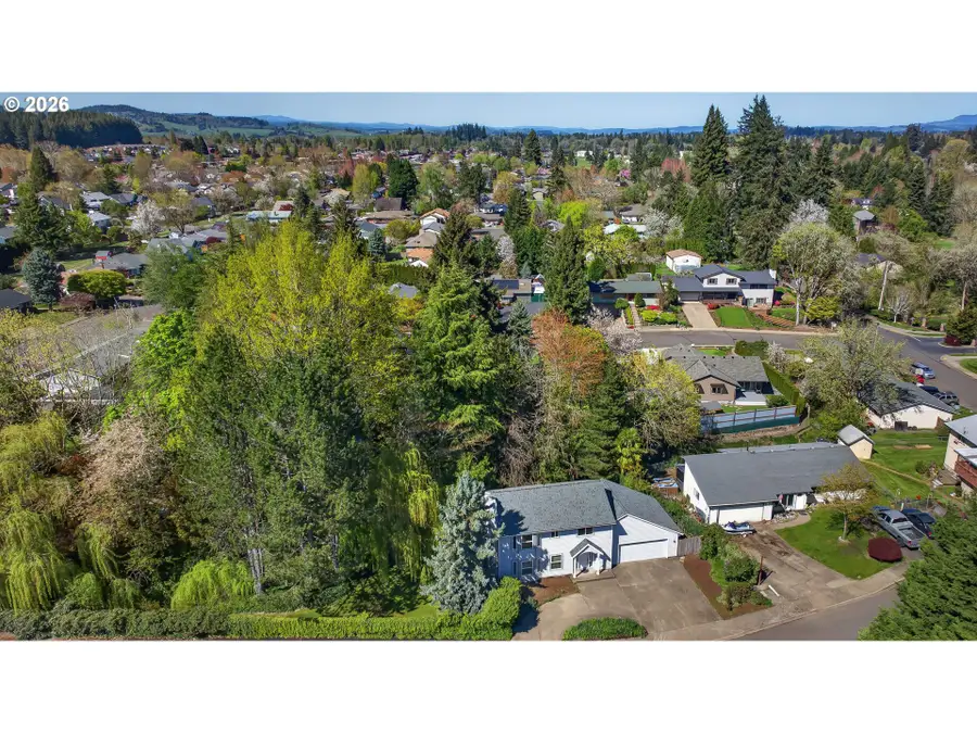 1335 SW Russ Ln, McMinnville, OR 97128 - #3