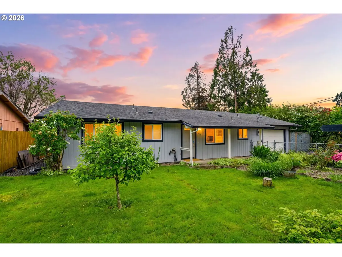 550 E 7th St, La Center, WA 98629 - #1