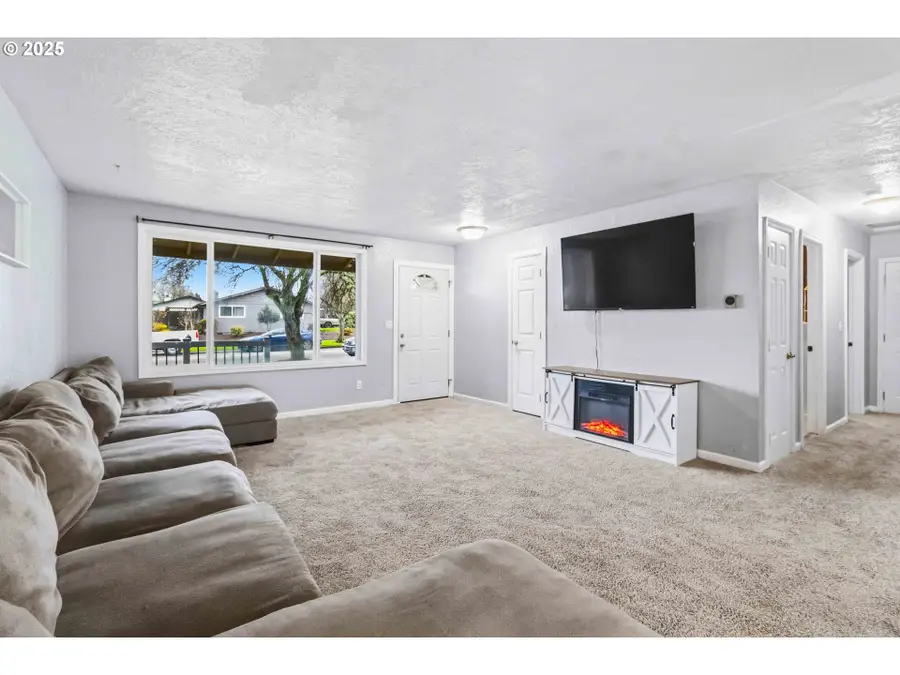 2323 48th Ave, Longview, WA 98632 - Image #3