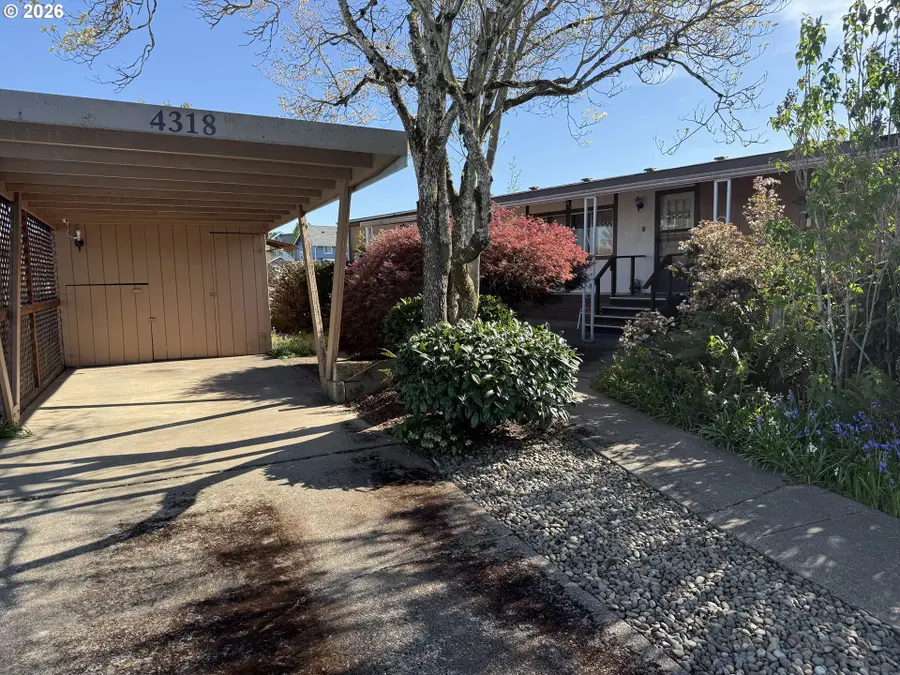 4318 Essex St, Salem, OR 97317 - #2