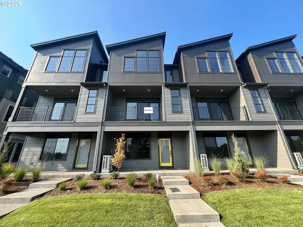 5065 SE Davis Rd, Hillsboro, OR 97123 - #1