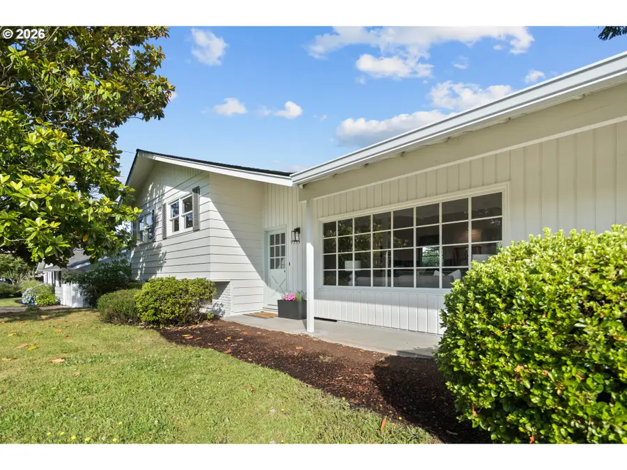 9375 SW Royal Woodlands Dr, Beaverton, OR 97005 - #2