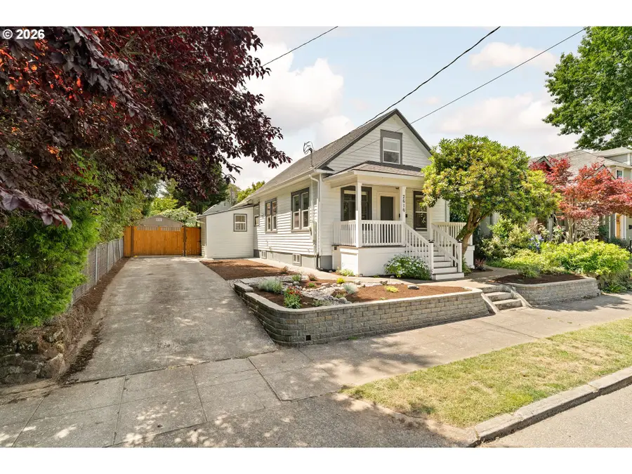 2616 N Watts St, Portland, OR 97217 - #2