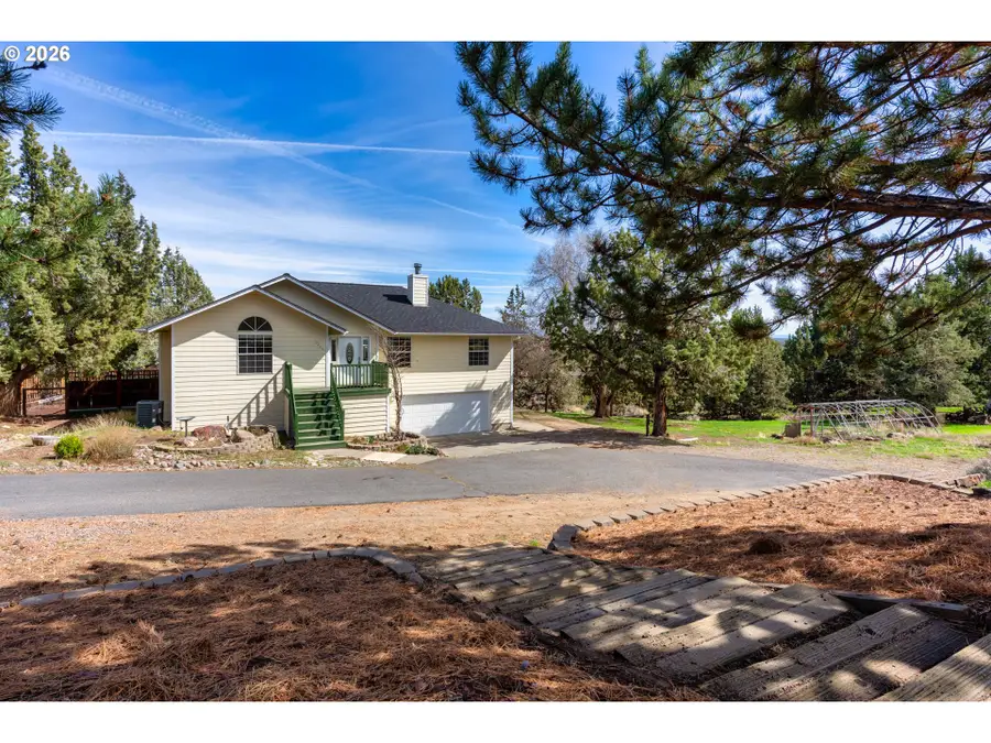 3244 SW 34th St, Redmond, OR 97756 - #3