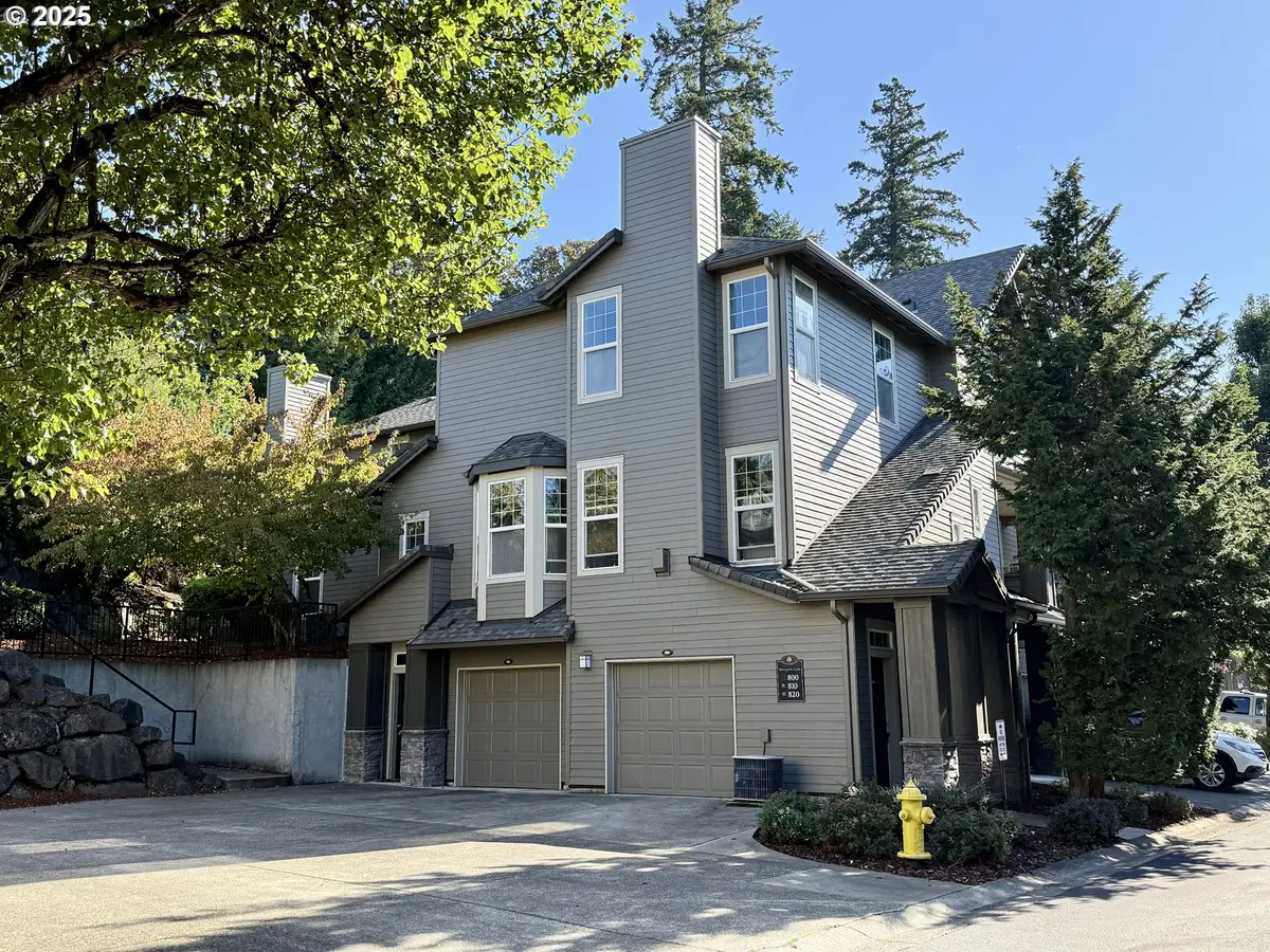 800 Springtree Ln, West Linn, OR 97068 - Image #1