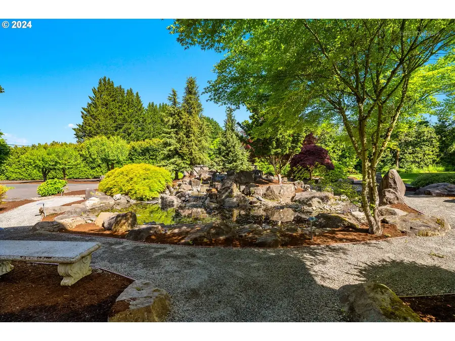 24300 NE Dayton Ave, Newberg, OR 97132 - Image #3