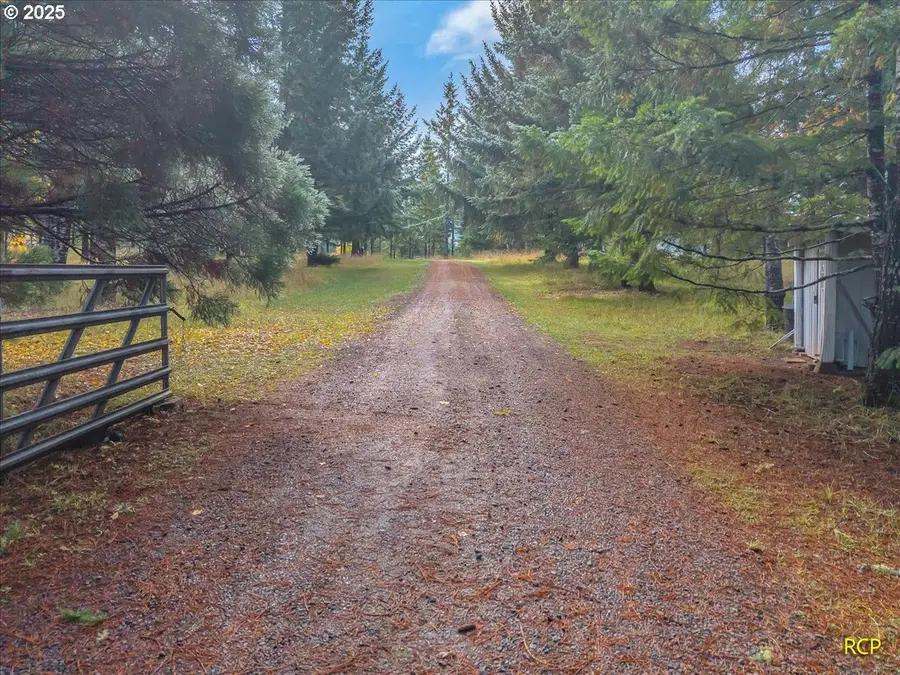 24312 Cardwell Hill Dr, Philomath, OR 97370 - Image #3