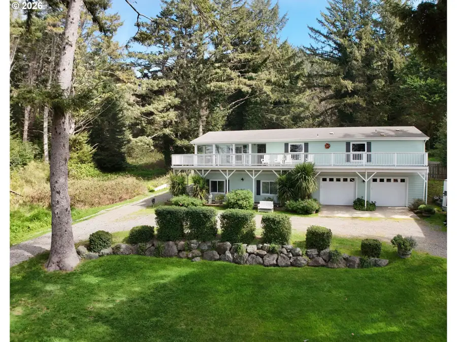 30339 Hillside Ter, Wedderburn, OR 97444 - #2