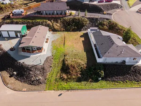 411 Clark St, MyrtleCreek, OR 97457