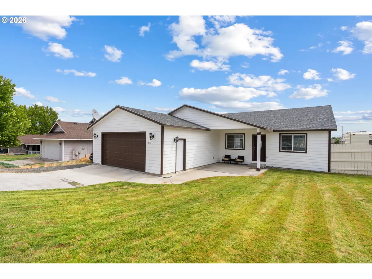2511 Curlew St, Umatilla, OR 97882 - #1