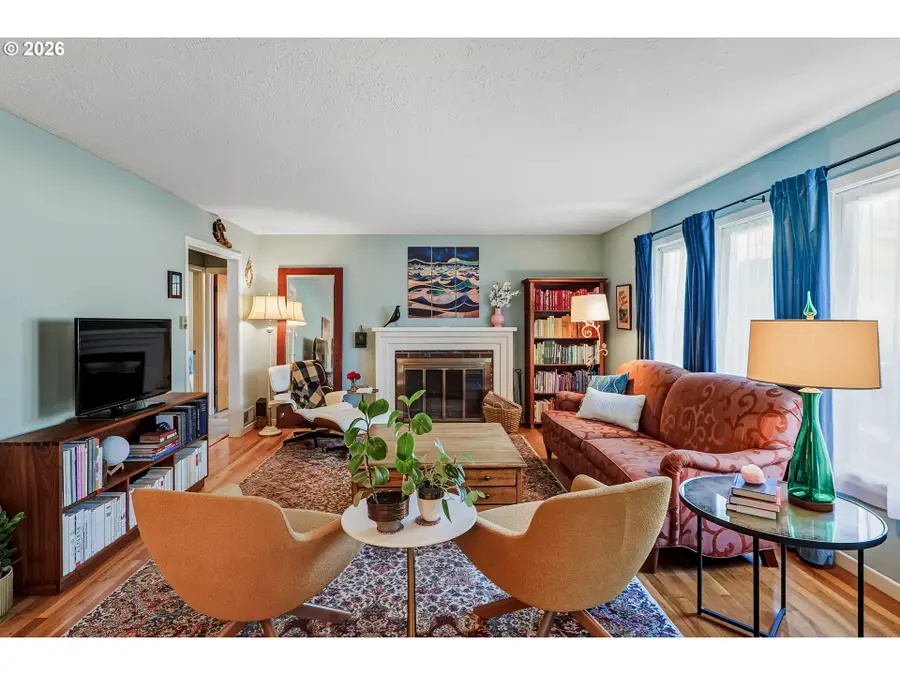 10609 SE 34th Ave, Milwaukie, OR 97222 - Image #3