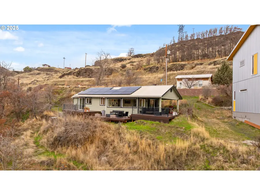 394 Fallbridge Rd, Wishram, WA 98673 - Image #2