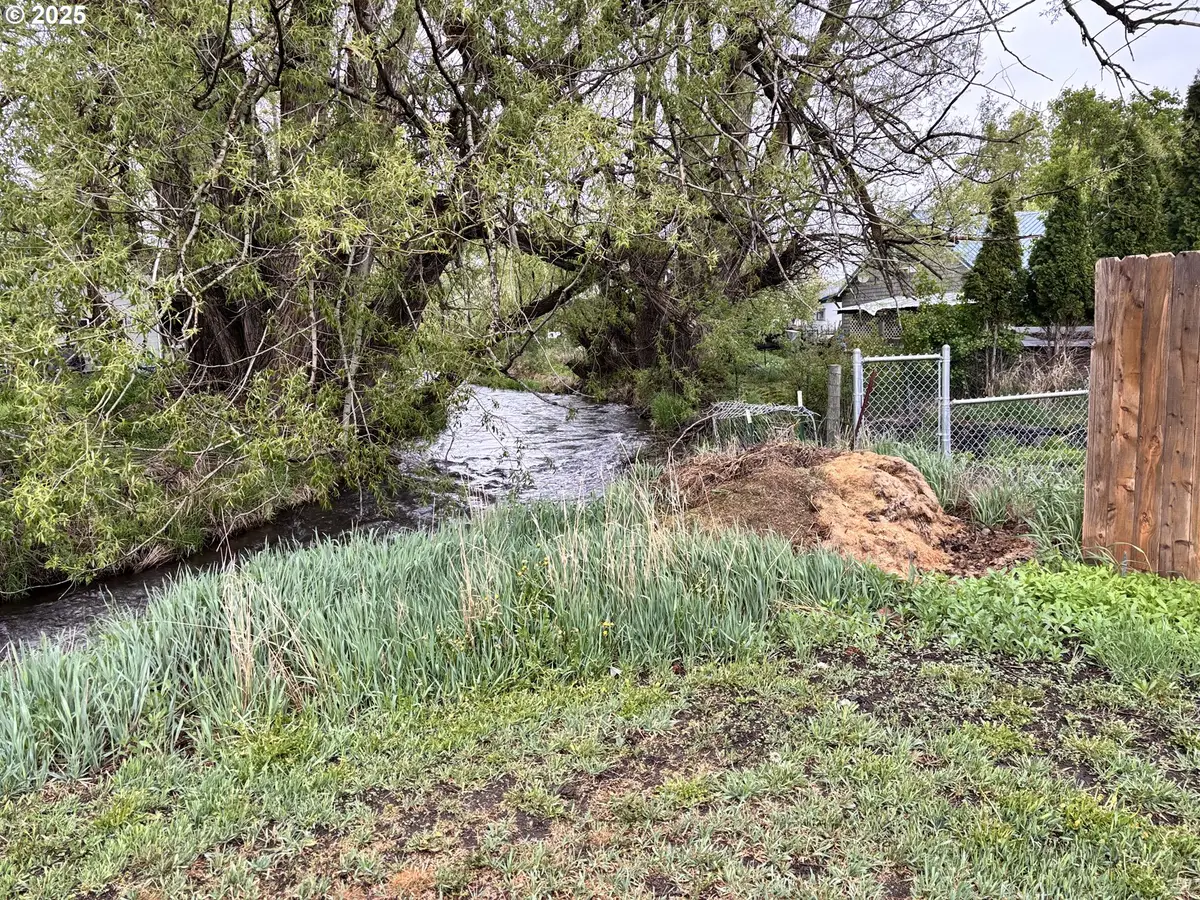 305 Montclair St, Enterprise, OR 97828 - Image #1