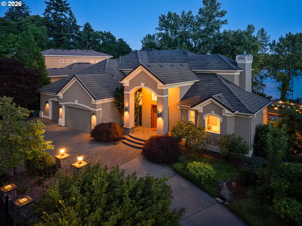 16215 SE Rivershore Dr, Vancouver, WA 98683 - #1