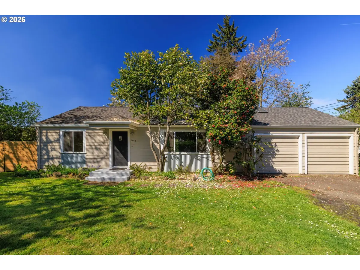 1010 N Park Ave, Eugene, OR 97404 - #1