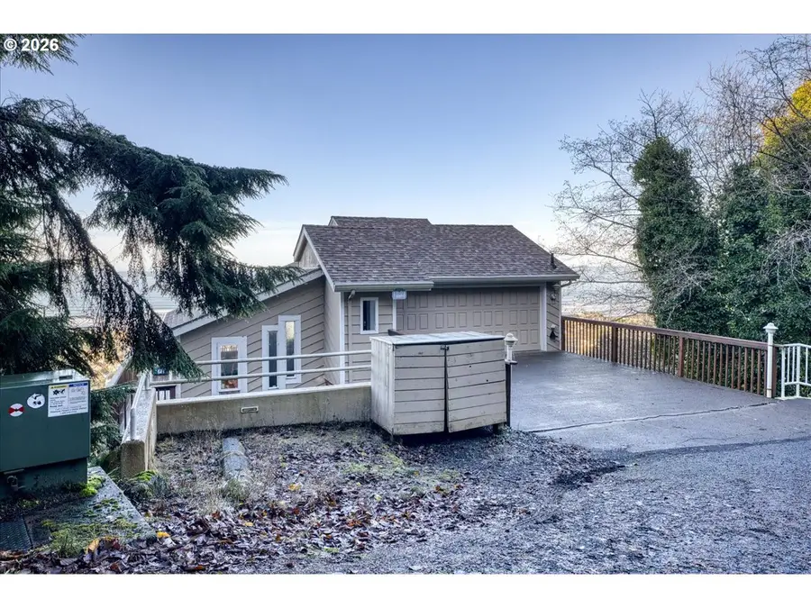 333 Pacific View Dr, Rockaway Beach, OR 97136 - #2