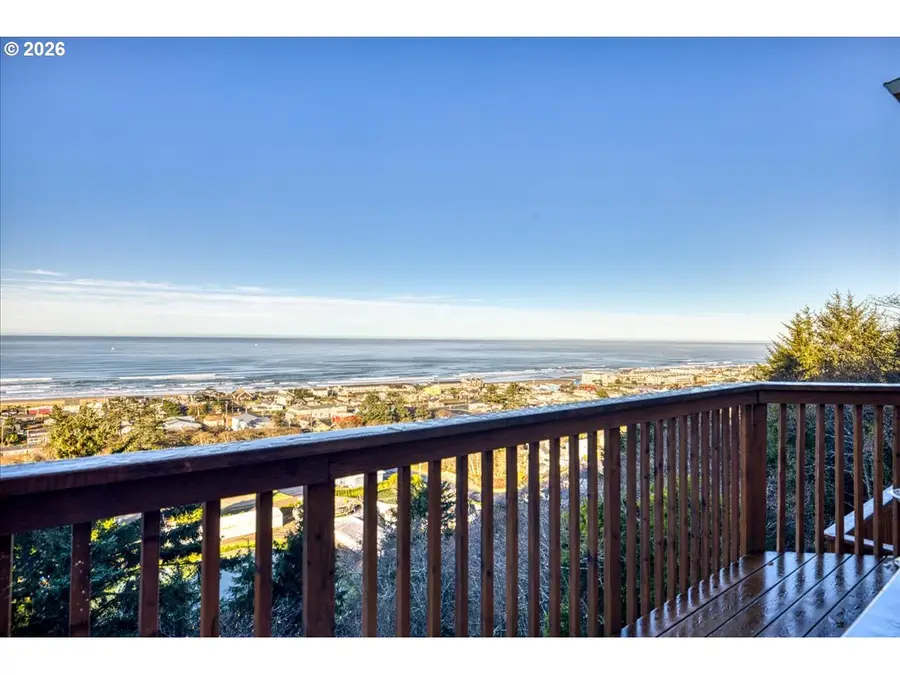 333 Pacific View Dr, Rockaway Beach, OR 97136 - #3