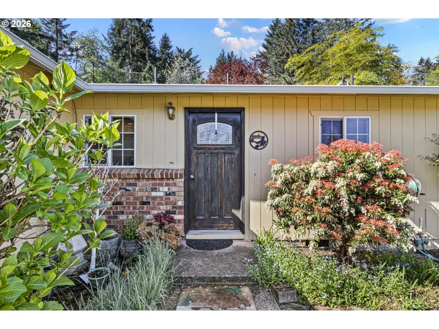 949 S S Ct, Cottage Grove, OR 97424 - #2