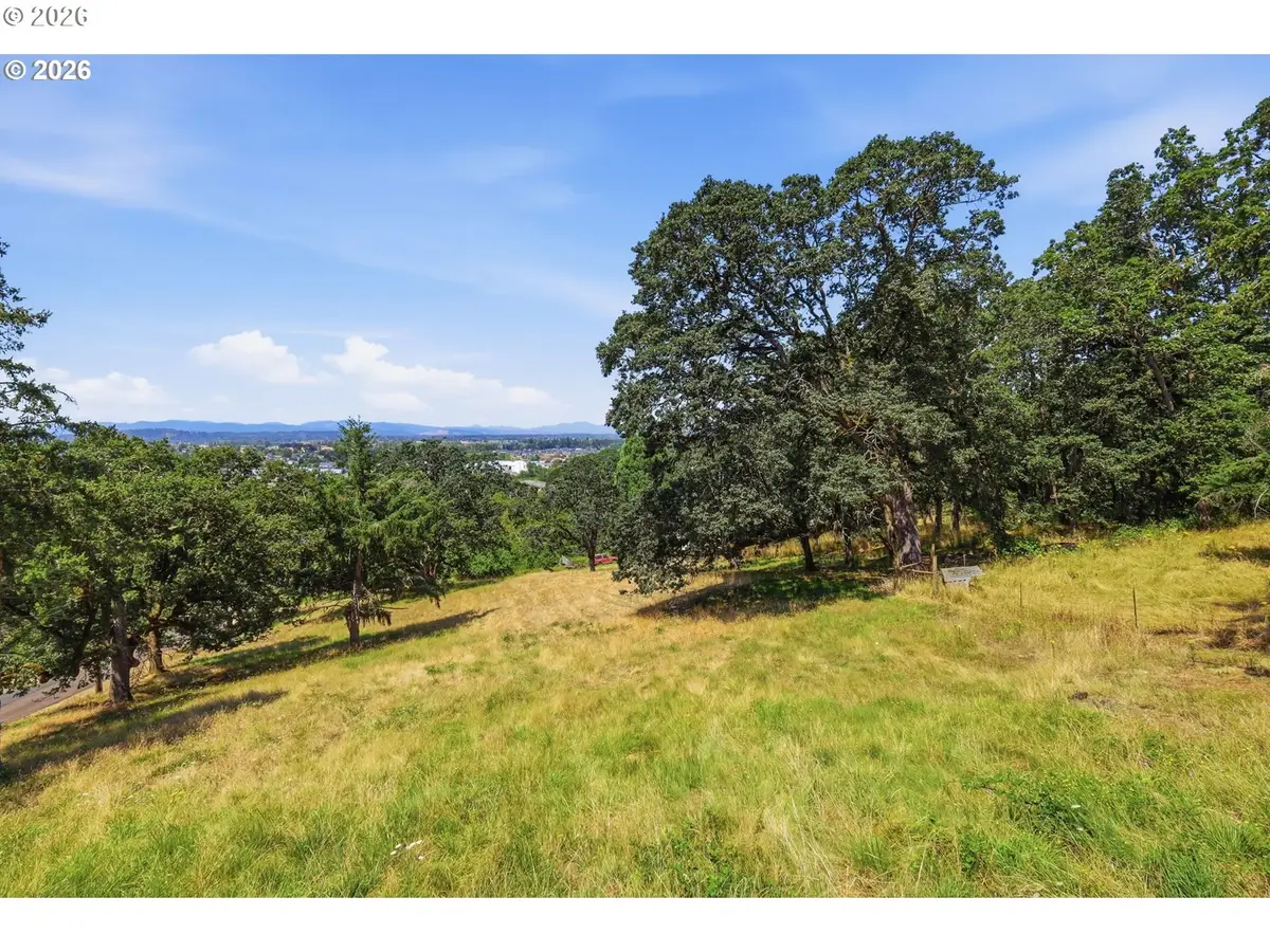NE Sunnyview Dr, Albany, OR 97322 - #1