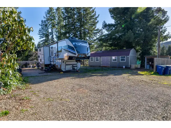 469 N Fawn Dr, Otis, OR 97368