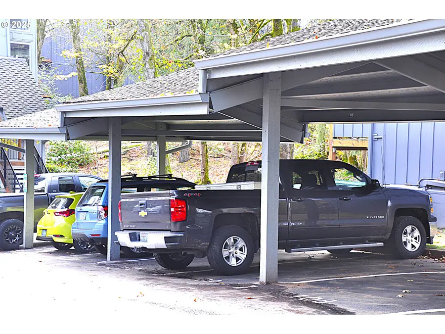 100 Kerr Pkwy #30, Lake Oswego, OR 97035 - Image #2