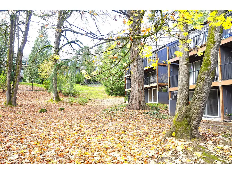 100 Kerr Pkwy #30, Lake Oswego, OR 97035 - Image #3