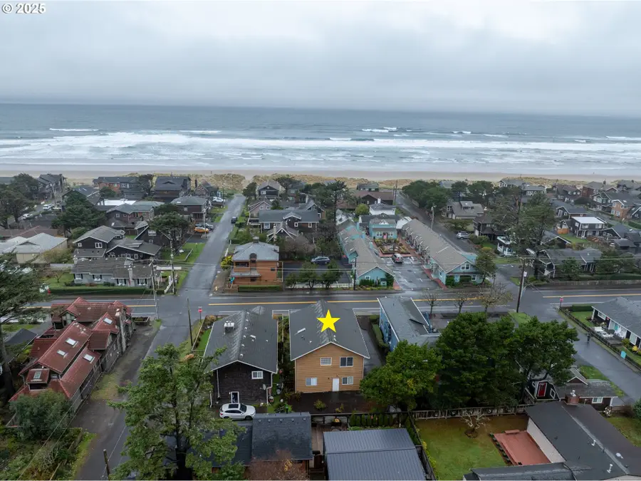 663 S Hemlock St, Cannon Beach, OR 97110 - Image #2