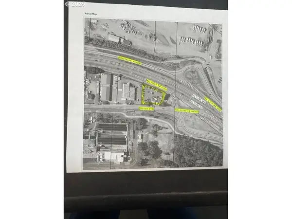 825 River Ave, Eugene, OR 97404