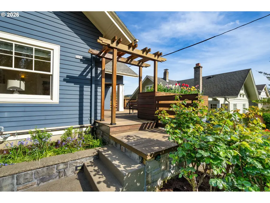 316 NE 44th Ave, Portland, OR 97213 - #2