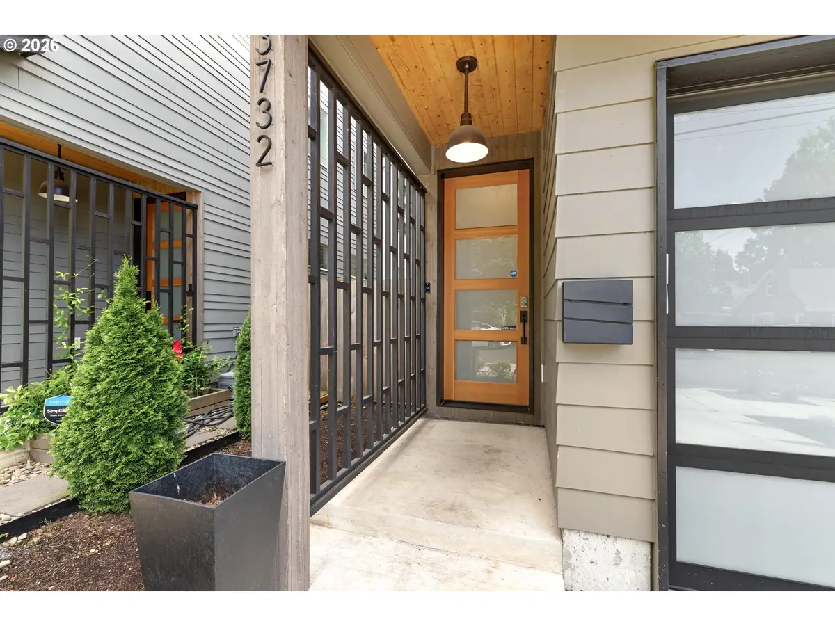 3732 SE Lambert St, Portland, OR 97202 - #1