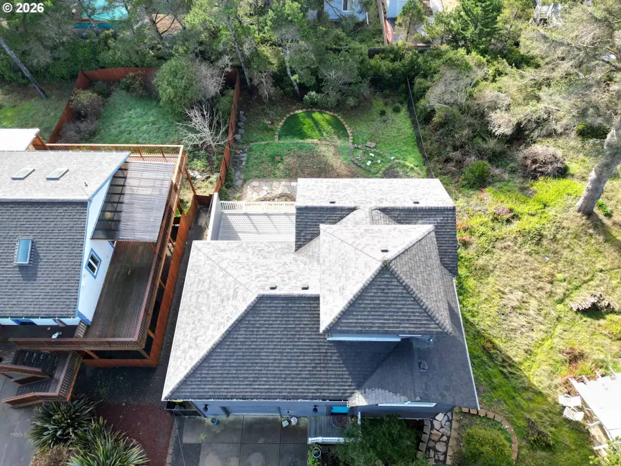 4604 Falcon St, Florence, OR 97439 - #2