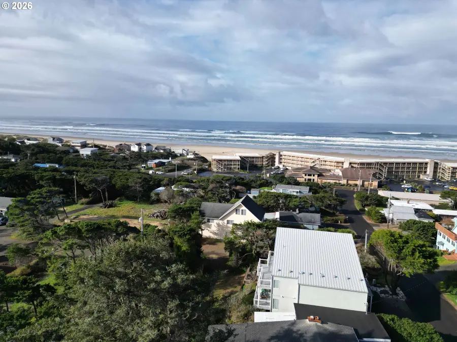 4604 Falcon St, Florence, OR 97439 - #3