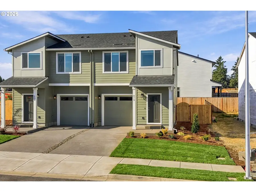 672 S 5th St, Carlton, OR 97111 - #2