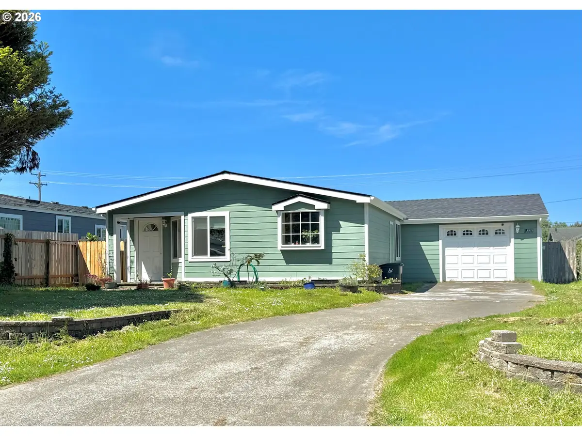 1188 Indiana Ave, Bandon, OR 97411 - #1