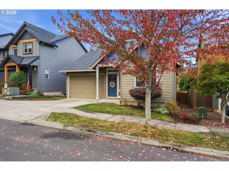 19109 Cork Ave, Sandy, OR 97055 - #3