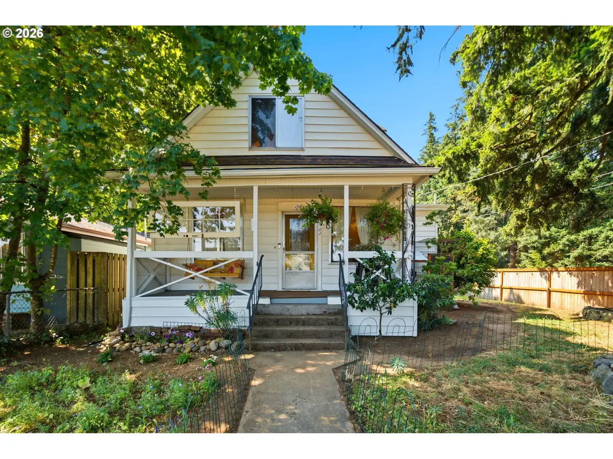 7402 SE Ellis St, Portland, OR 97206 - #1
