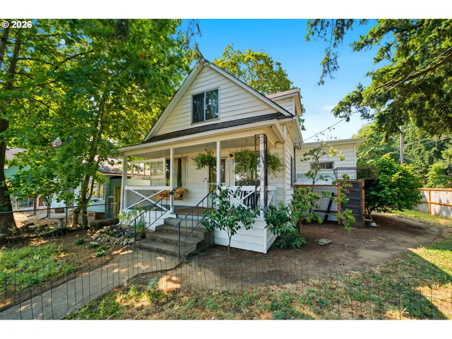 7402 SE Ellis St, Portland, OR 97206 - #3