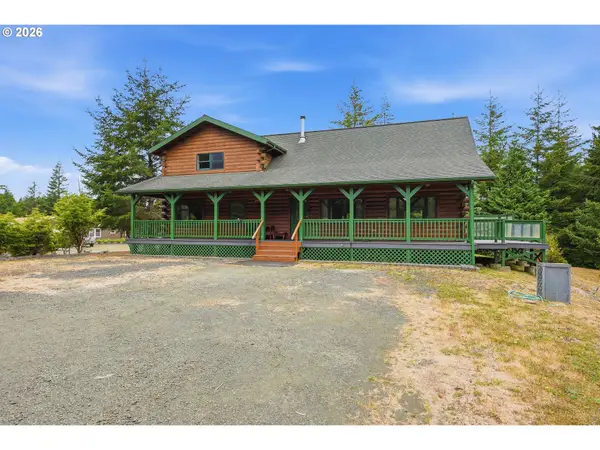 69247 Joshua Ln, NorthBend, OR 97459