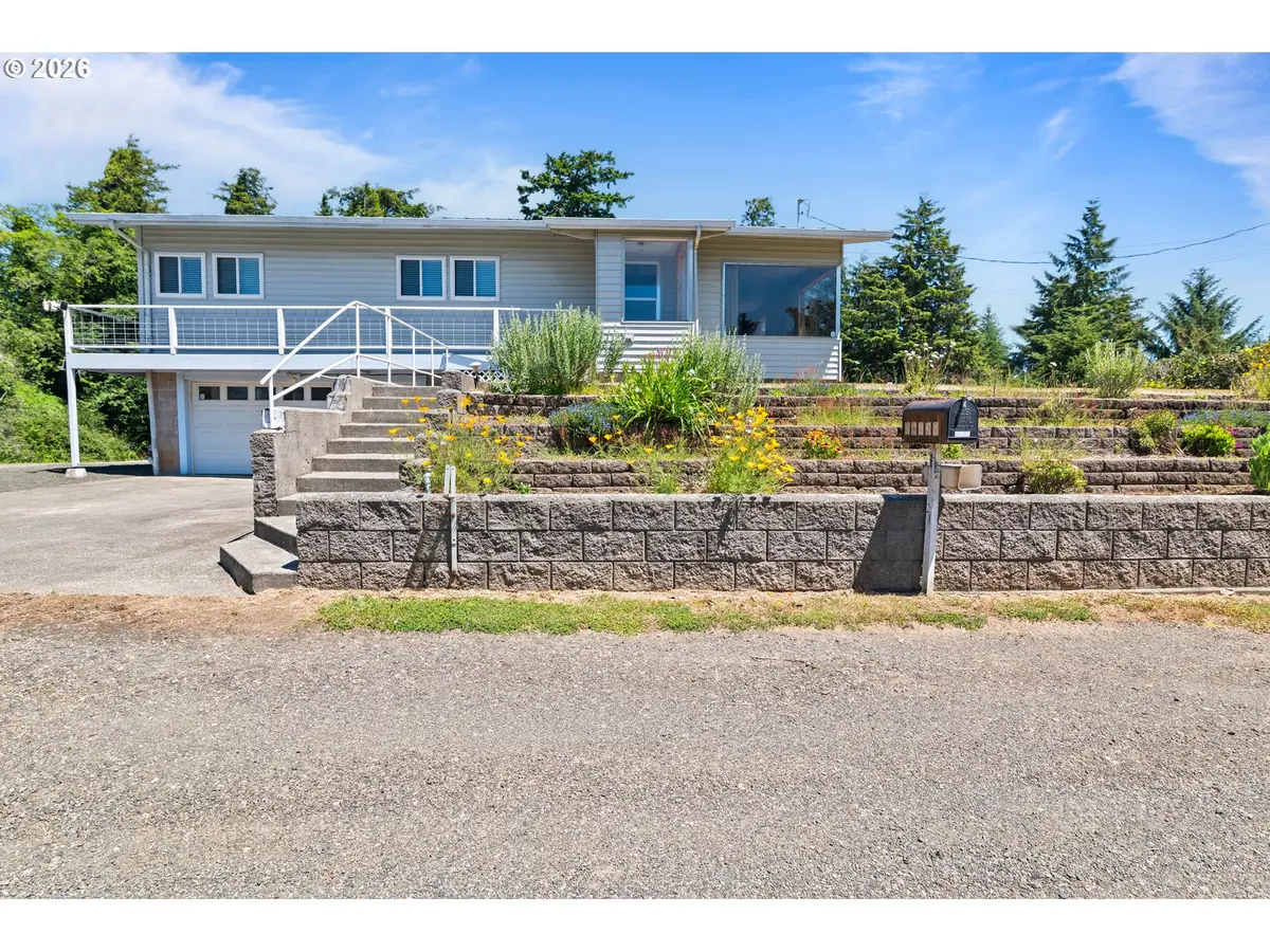 63533 Flanagan Rd, Bunker Hill, OR 97420 - #1