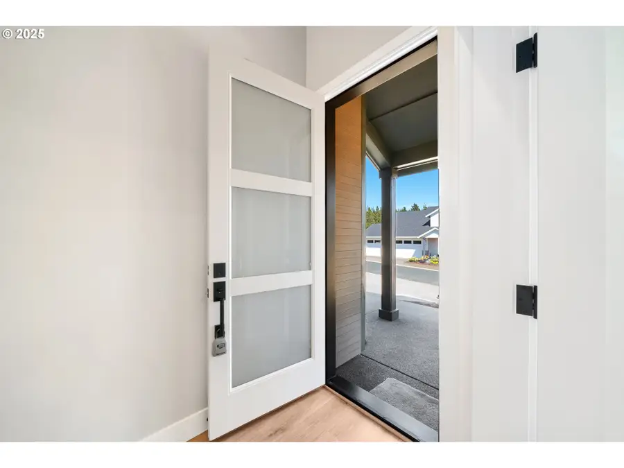 551 Meadows Dr, Manzanita, OR 97130 - Image #2